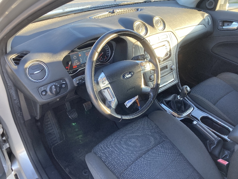 Ford Mondeo 2.0 tdci 140cv titanium Berlina
