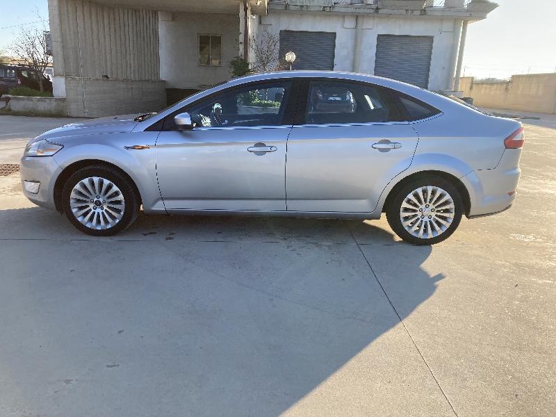 Ford Mondeo 2.0 tdci 140cv titanium Berlina