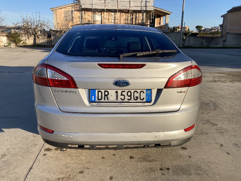 Ford Mondeo 2.0 tdci 140cv titanium Berlina