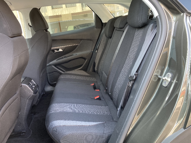 Peugeot 3008 1.5 BlueHdi 130cv Business Aut.