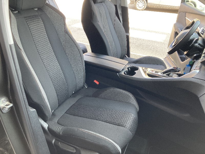 Peugeot 3008 1.5 BlueHdi 130cv Business Aut.