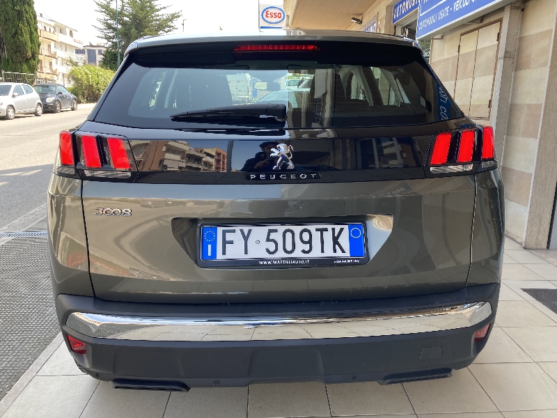 Peugeot 3008 1.5 BlueHdi 130cv Business Aut.
