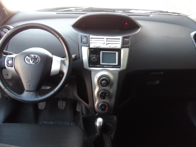 Toyota Yaris 1.3 5 Porte