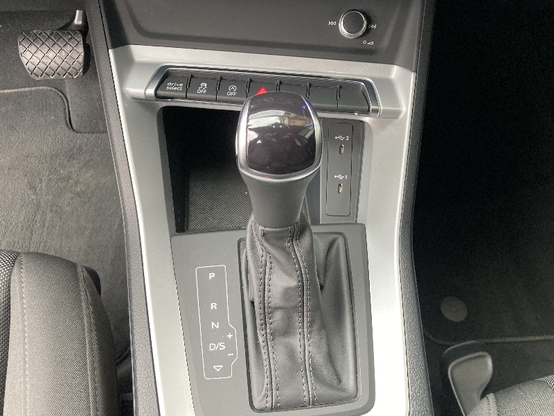 Audi Q3 35 2.0 TDI 150cv S-Tronic Business