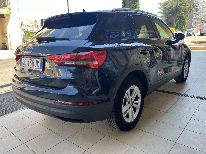 Audi Q3 35 2.0 Tdi s-tronic Business